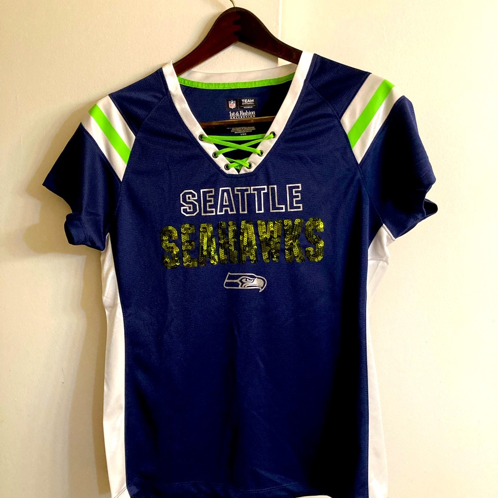 NFL woman’s top